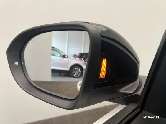 VOLKSWAGEN T-ROC - voiture d'occasion - Photo 29