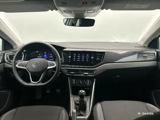 VOLKSWAGEN POLO VI - voiture d'occasion - Photo 9