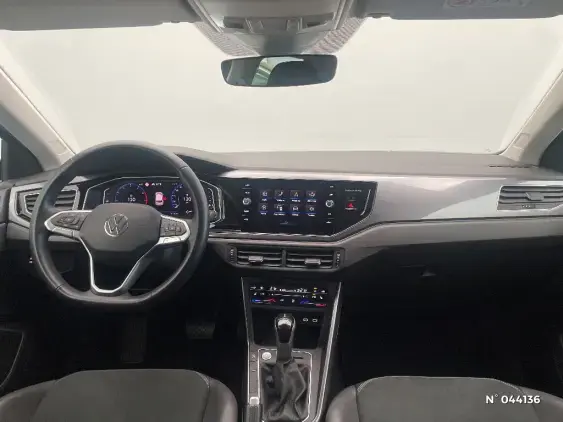 VOLKSWAGEN POLO VI - voiture d'occasion - Photo 9