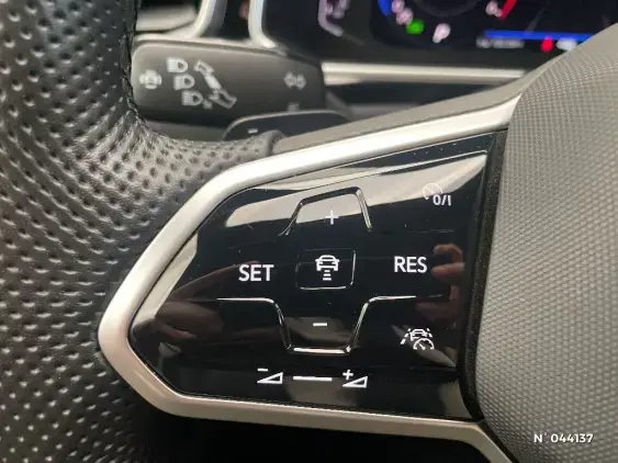 VOLKSWAGEN T-ROC - voiture d'occasion - Photo 30