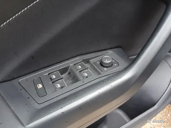 VOLKSWAGEN T-ROC - voiture d'occasion - Photo 15