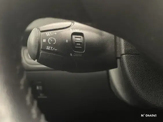 PEUGEOT 208 - voiture d'occasion - Photo 29