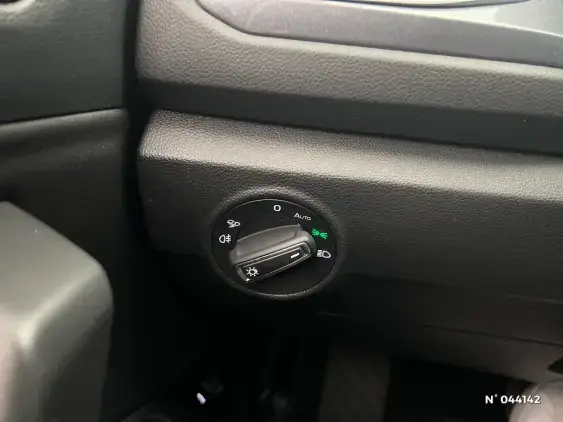 VOLKSWAGEN T-ROC - voiture d'occasion - Photo 15