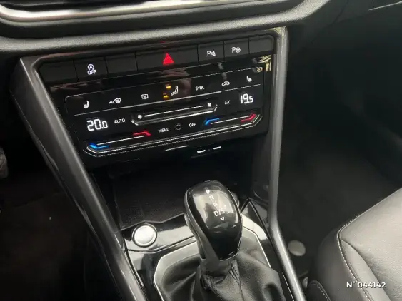 VOLKSWAGEN T-ROC - voiture d'occasion - Photo 32