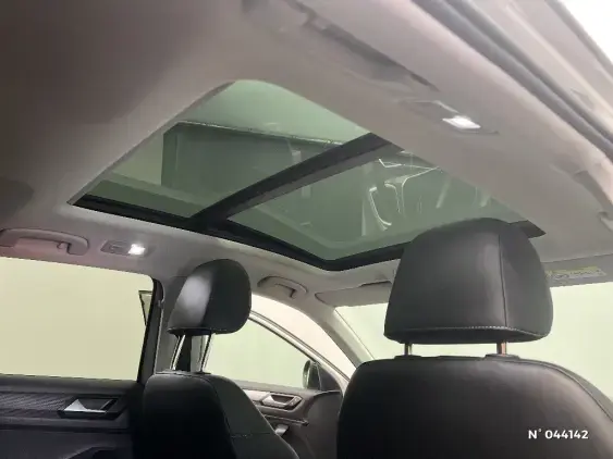 VOLKSWAGEN T-ROC - voiture d'occasion - Photo 35