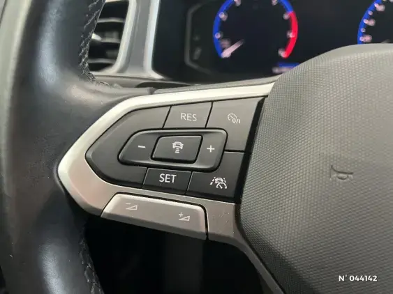 VOLKSWAGEN T-ROC - voiture d'occasion - Photo 28