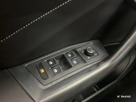 VOLKSWAGEN T-ROC - voiture d'occasion - Photo 29
