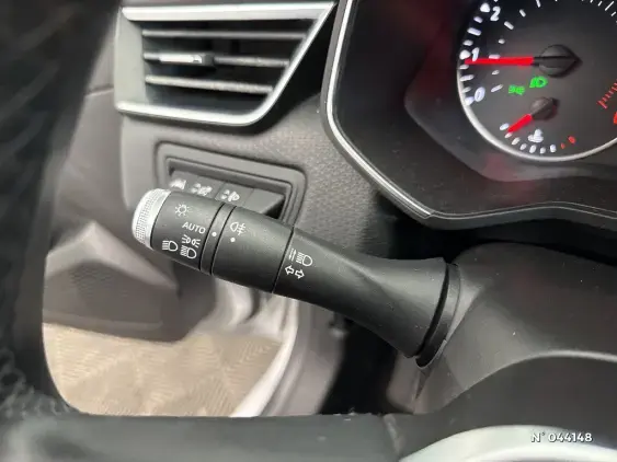 RENAULT CLIO V - voiture d'occasion - Photo 26