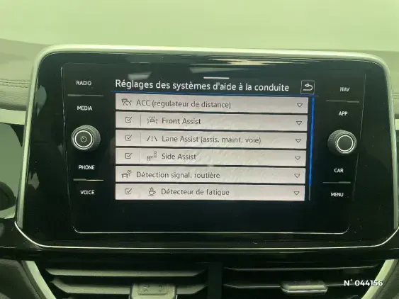 VOLKSWAGEN T-ROC - voiture d'occasion - Photo 36