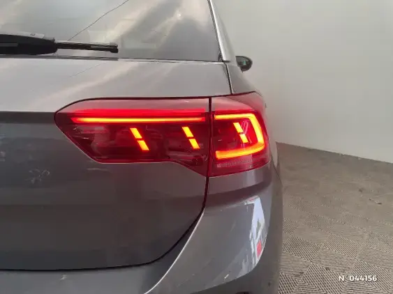 VOLKSWAGEN T-ROC - voiture d'occasion - Photo 24