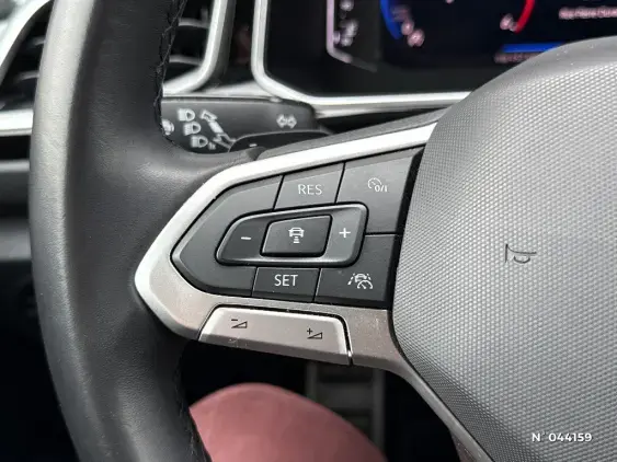 VOLKSWAGEN T-ROC - voiture d'occasion - Photo 24