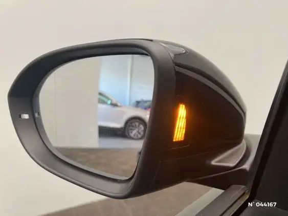 VOLKSWAGEN T-ROC - voiture d'occasion - Photo 30