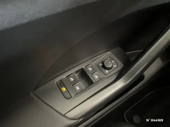 VOLKSWAGEN T-CROSS - voiture d'occasion - Photo 32