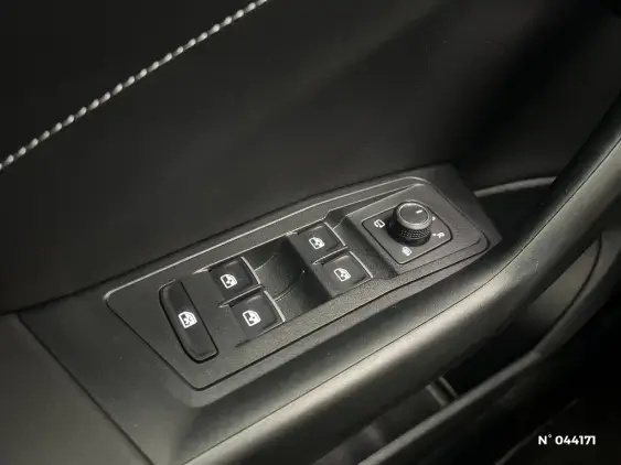 VOLKSWAGEN T-ROC - voiture d'occasion - Photo 28