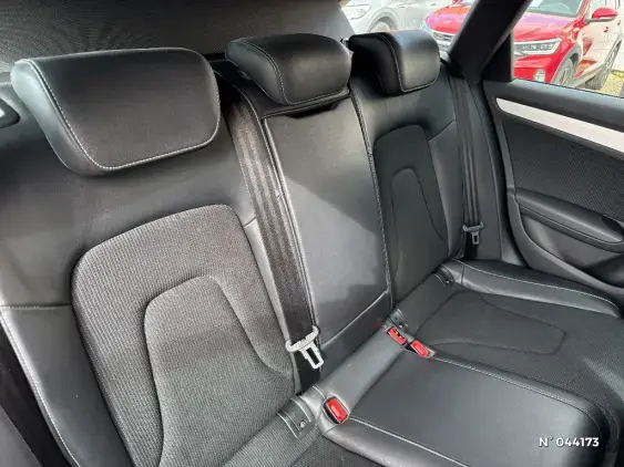 AUDI A4 AVANT V - voiture d'occasion - Photo 11