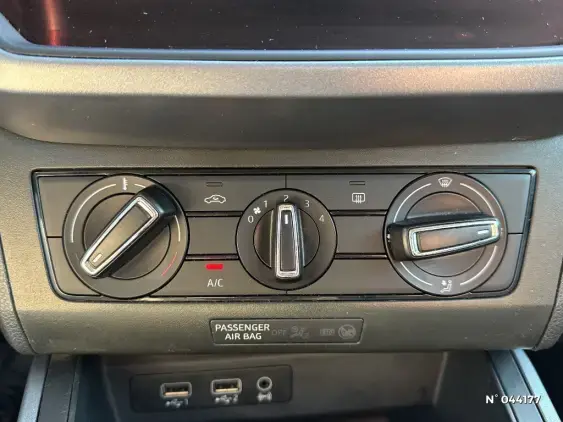 SEAT ARONA - voiture d'occasion - Photo 29