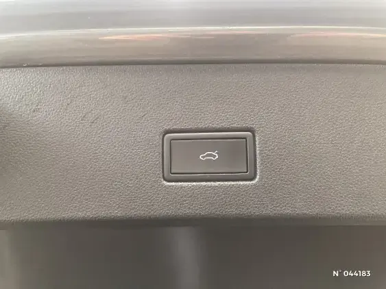 VOLKSWAGEN T-ROC - voiture d'occasion - Photo 23