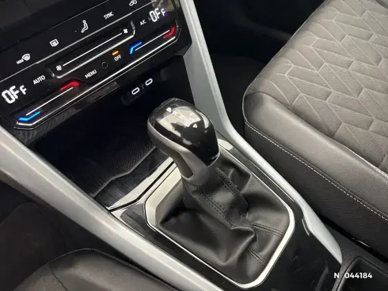 VOLKSWAGEN T-ROC - voiture d'occasion - Photo 29