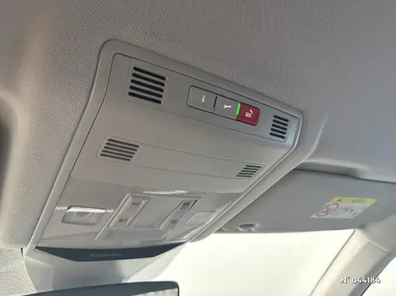 VOLKSWAGEN T-ROC - voiture d'occasion - Photo 30