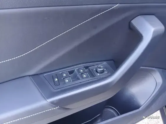 VOLKSWAGEN T-ROC - voiture d'occasion - Photo 15