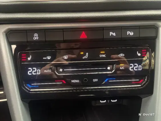 VOLKSWAGEN T-ROC - voiture d'occasion - Photo 25