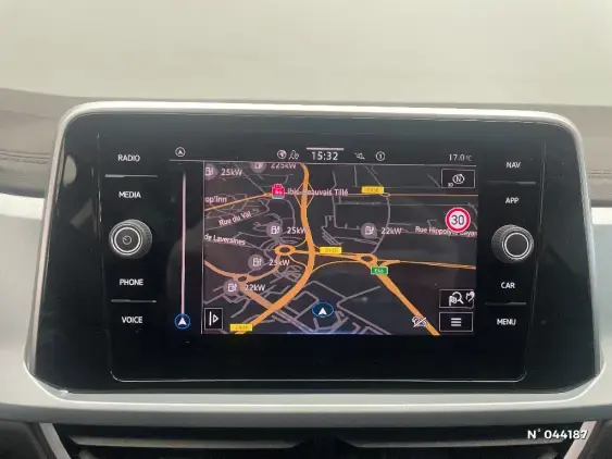 VOLKSWAGEN T-ROC - voiture d'occasion - Photo 27