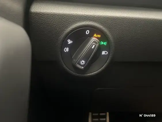 VOLKSWAGEN T-ROC - voiture d'occasion - Photo 27