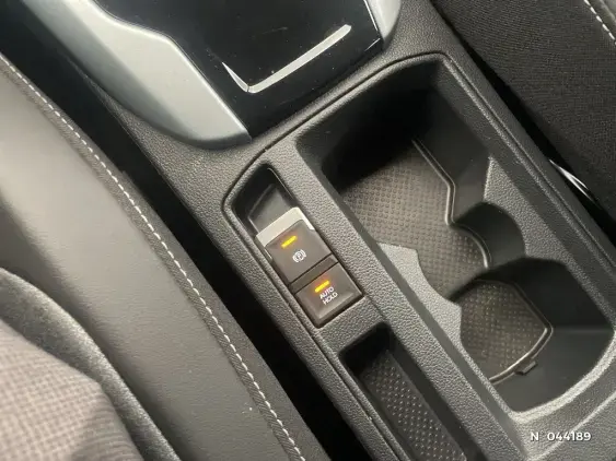 VOLKSWAGEN T-ROC - voiture d'occasion - Photo 32