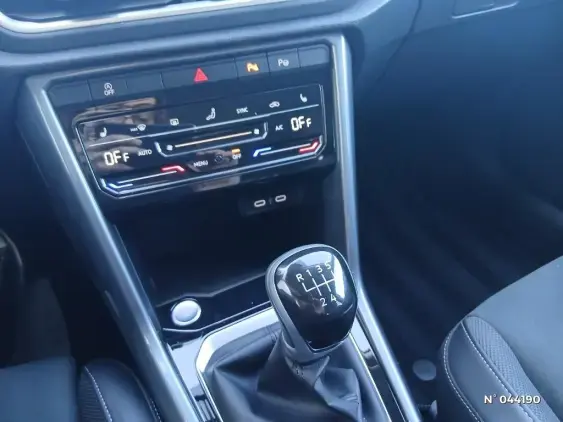 VOLKSWAGEN T-ROC - voiture d'occasion - Photo 30