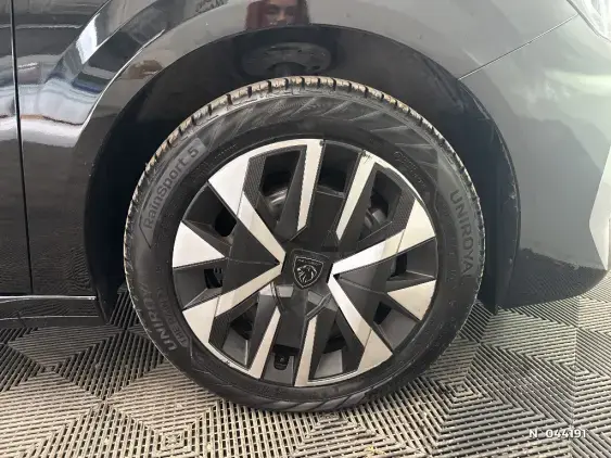 PEUGEOT 208 II - voiture d'occasion - Photo 8