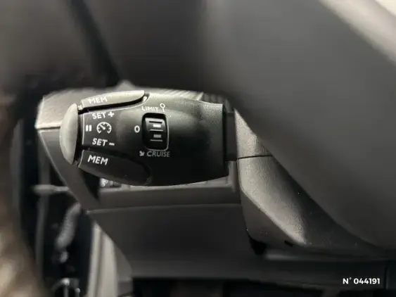 PEUGEOT 208 II - voiture d'occasion - Photo 15