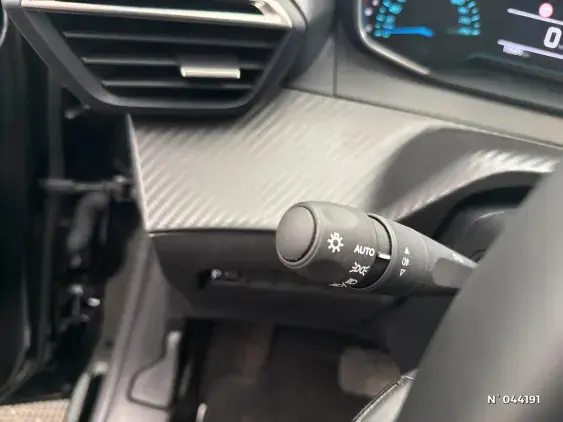 PEUGEOT 208 II - voiture d'occasion - Photo 26