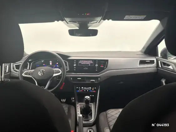 VOLKSWAGEN POLO VI - voiture d'occasion - Photo 9