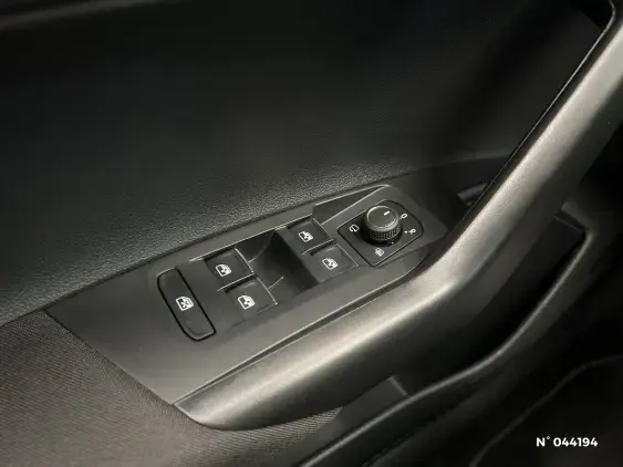 VOLKSWAGEN POLO VI - voiture d'occasion - Photo 31