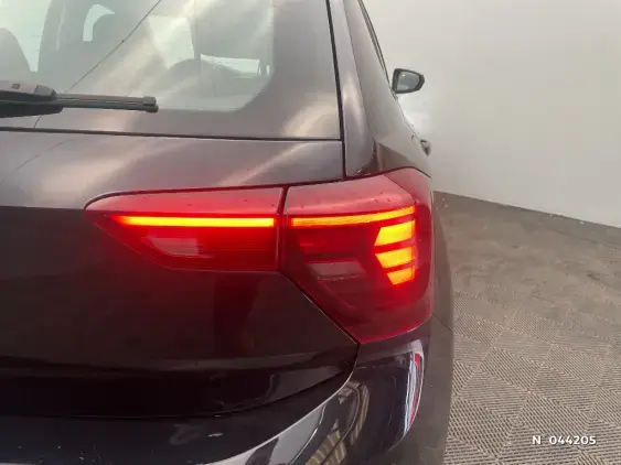 VOLKSWAGEN POLO VI - voiture d'occasion - Photo 24