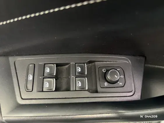 VOLKSWAGEN T-ROC - voiture d'occasion - Photo 15