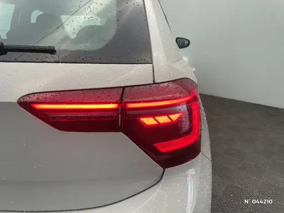 VOLKSWAGEN POLO VI - voiture d'occasion - Photo 24