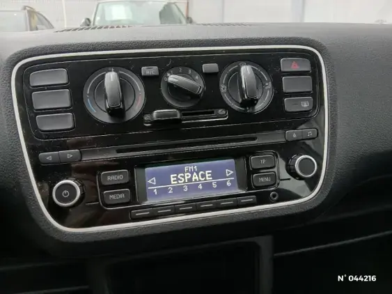 VOLKSWAGEN UP - voiture d'occasion - Photo 13