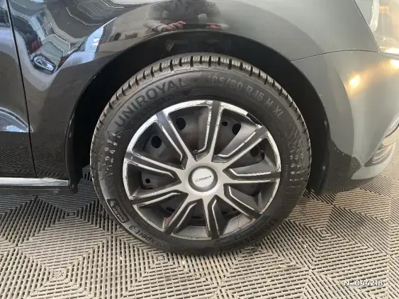 VOLKSWAGEN POLO V - voiture d'occasion - Photo 8