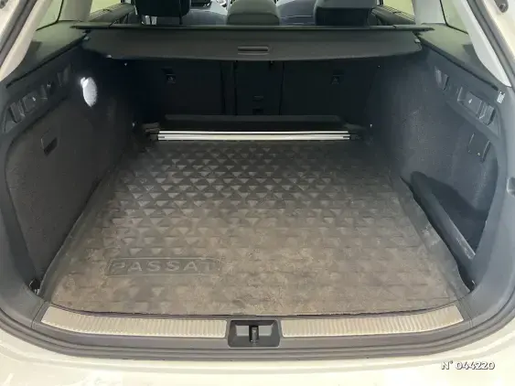 VOLKSWAGEN PASSAT SW IX - voiture d'occasion - Photo 7