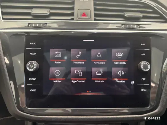 VOLKSWAGEN TIGUAN II - voiture d'occasion - Photo 13