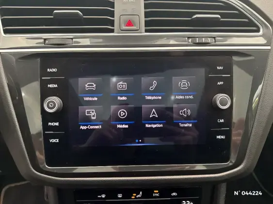 VOLKSWAGEN TIGUAN II - voiture d'occasion - Photo 13