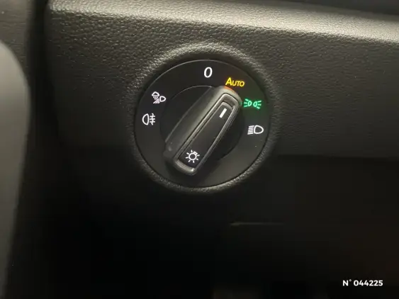 VOLKSWAGEN T-ROC - voiture d'occasion - Photo 30