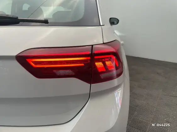 VOLKSWAGEN T-ROC - voiture d'occasion - Photo 24