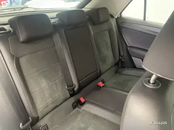 VOLKSWAGEN T-ROC - voiture d'occasion - Photo 11