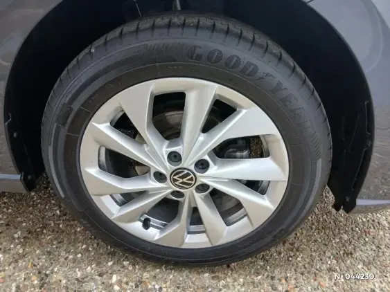 VOLKSWAGEN POLO VI - voiture d'occasion - Photo 8