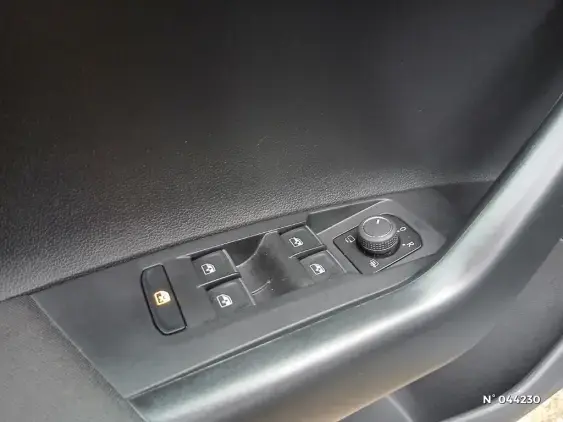 VOLKSWAGEN POLO VI - voiture d'occasion - Photo 15