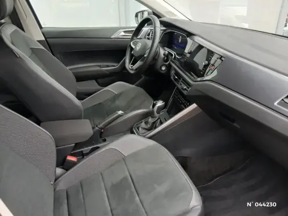 VOLKSWAGEN POLO VI - voiture d'occasion - Photo 10