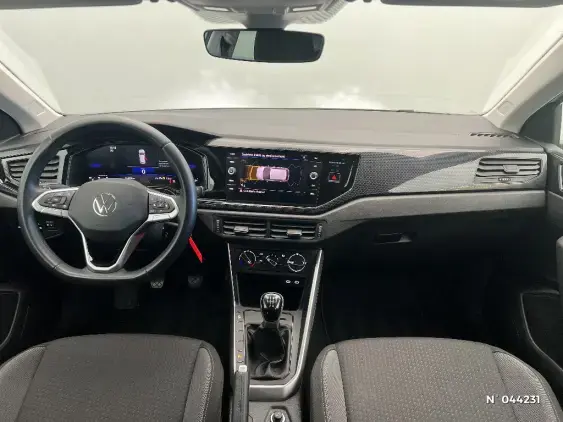 VOLKSWAGEN POLO VI - voiture d'occasion - Photo 9