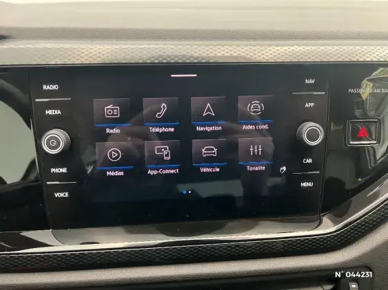 VOLKSWAGEN POLO VI - voiture d'occasion - Photo 13